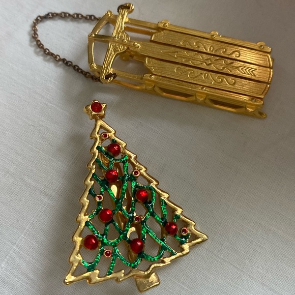 JJ Jonette downhill sled brooch and Vintage Christmas tree brooch . - Picture 2 of 8